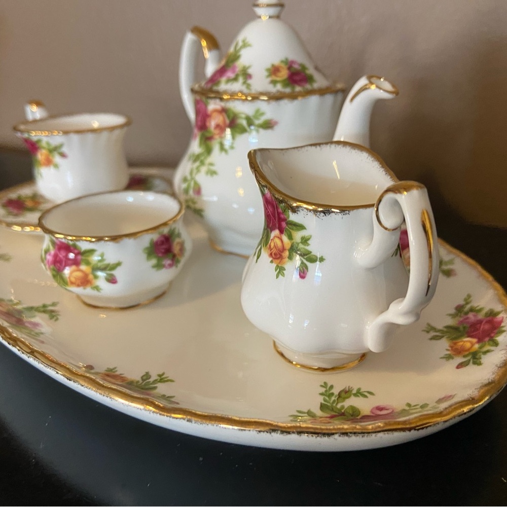Vintage Royal Albert Old Country Roses Mini Tea Set Bone China Cottagecore - Picture 3 of 9